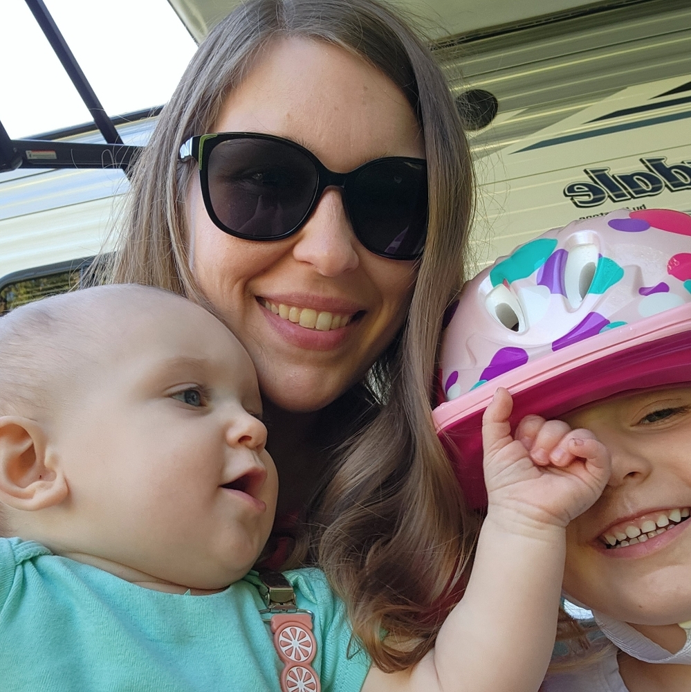 Meet your Posher, Angela